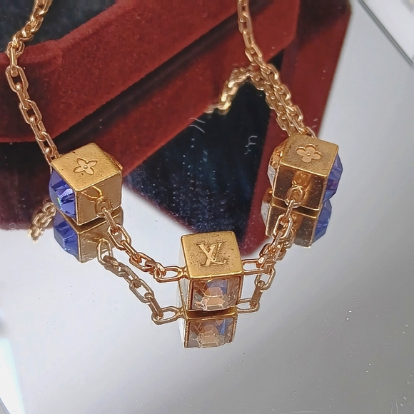 LOUIS VUITTON ✨️ GAMBLE MULTICOLORS SWAROVSKI CRYSTALS BRACELET GOLD-TONE - Picture 9 of 9